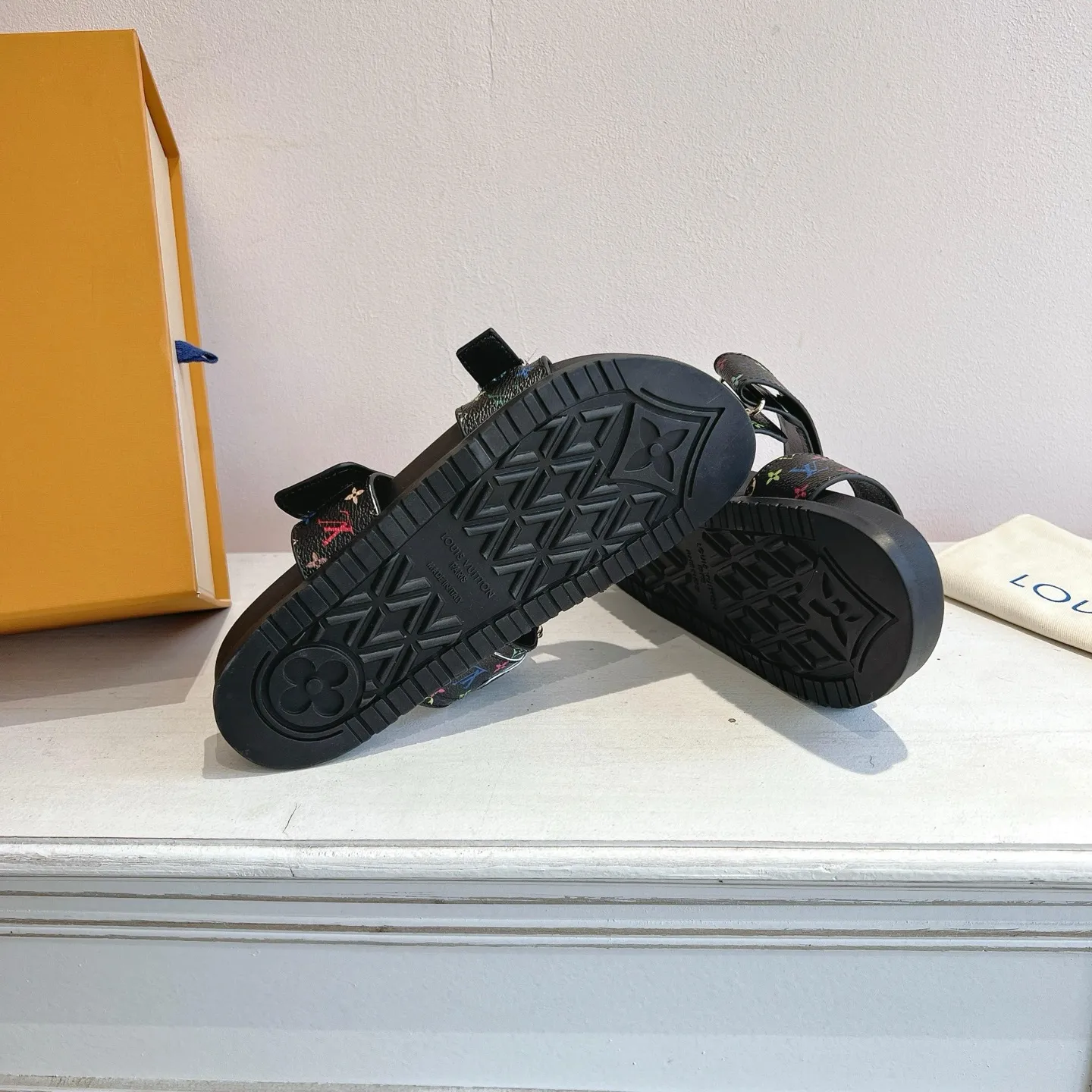 👟👟Ex-factory price 380👟👟 Lv summer boat trailer series, 35-45 with full package